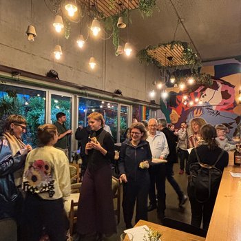 Apero nach der Podiumsdiskussion