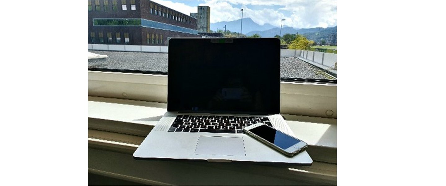 Support für Notebook & Handy im November