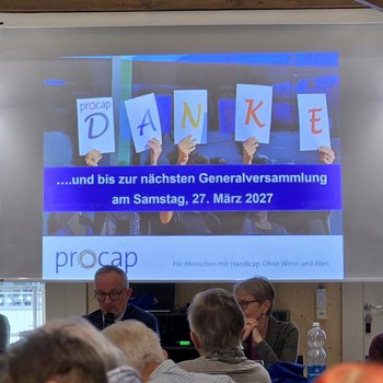 Auf der Leinwand steht: und bis zur nächsten Generalversammlung am Samstag, 27. März 2027