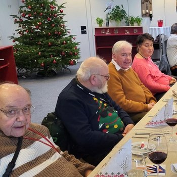 Mitglieder an der Weihnachtsfeier in Zug