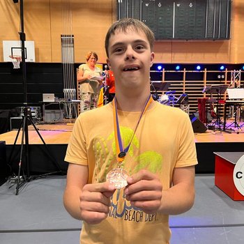 Bronze im Wettkampf Schwimmen Differenz