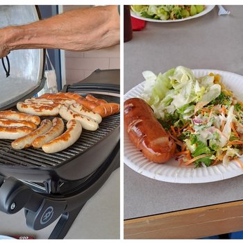 Foto mit Grilladen und Salat