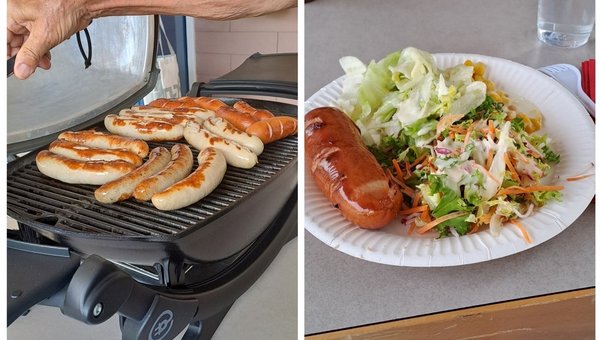 Foto mit Grilladen und Salat