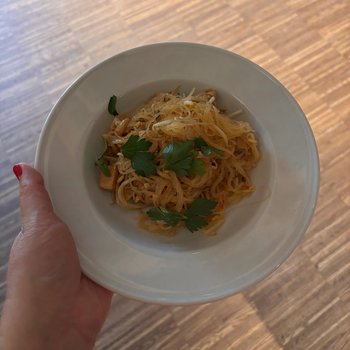 Glasnudeln mit Poulet und Sprossen